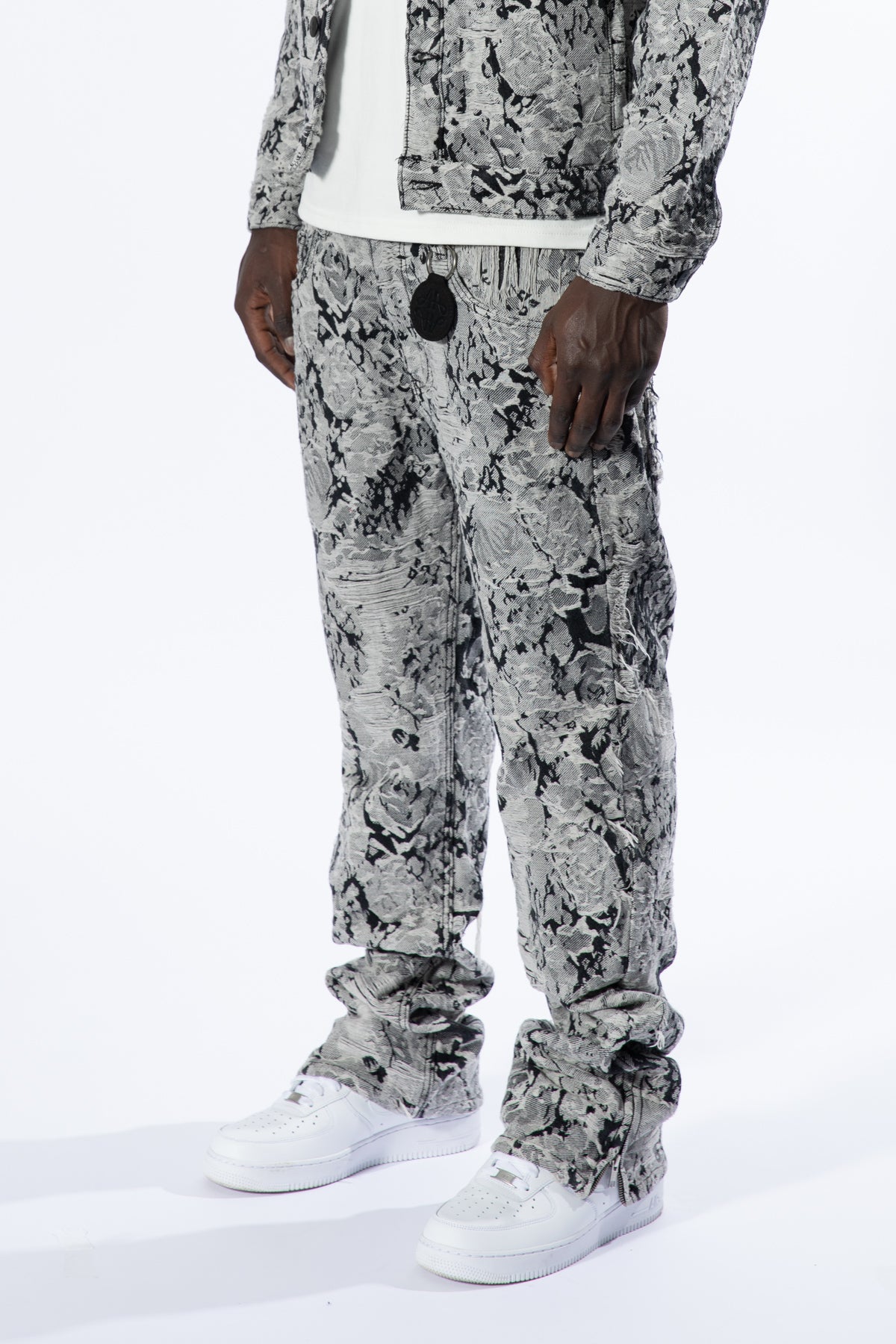 Amelio Jean en Denim Jacquard Noir