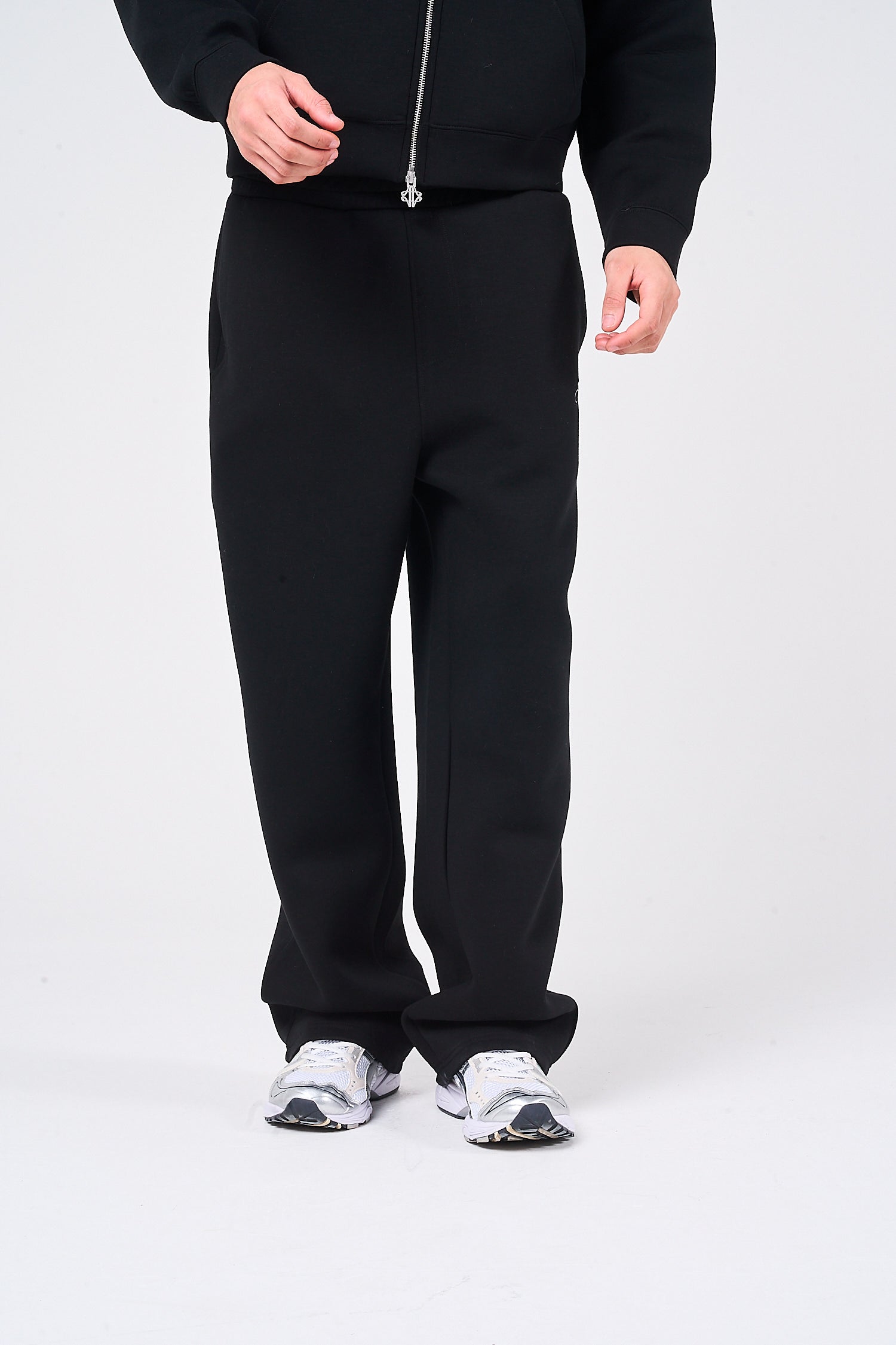 Atelier Black Scuba Jogger