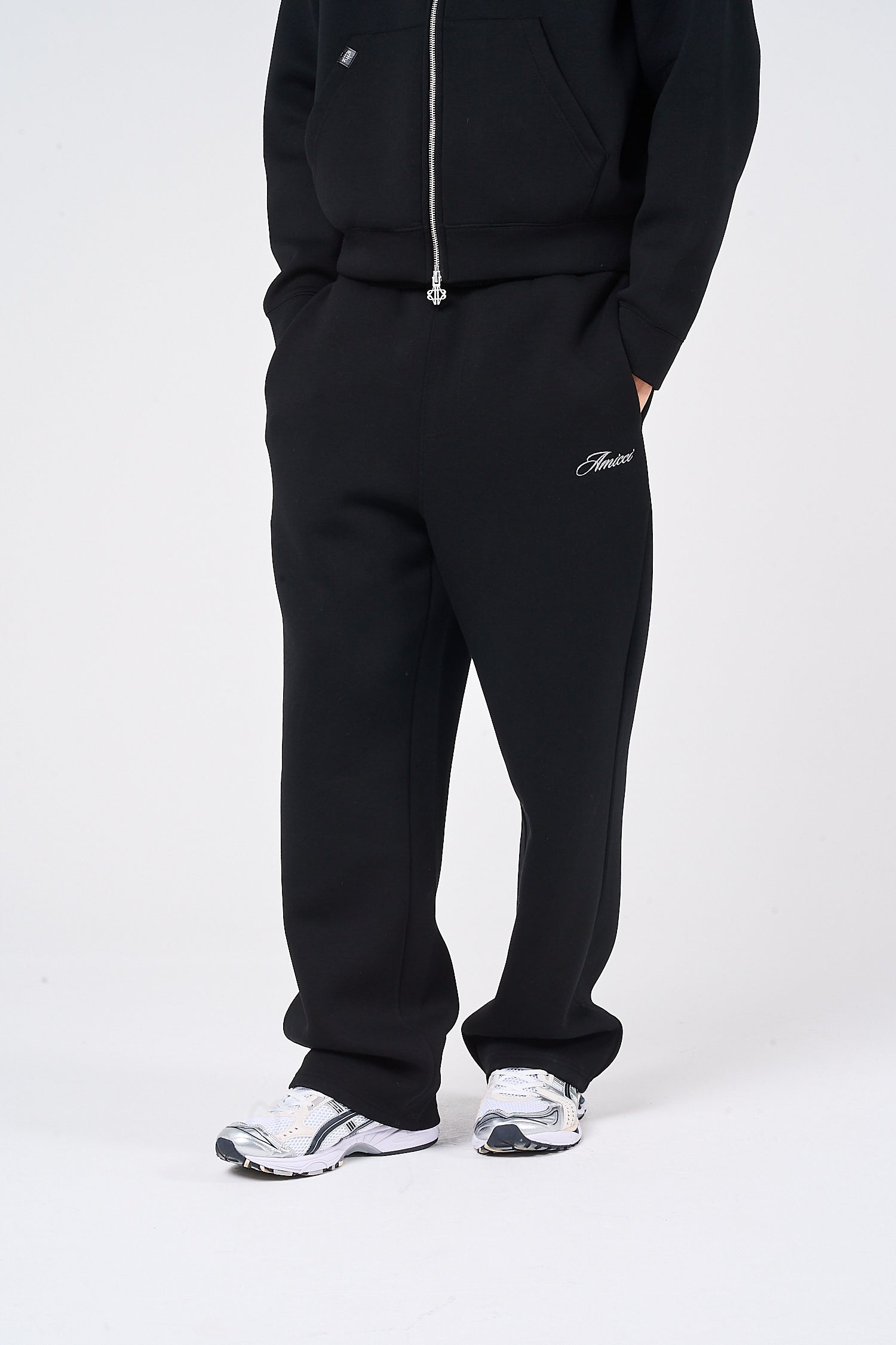 Atelier Black Scuba Jogger