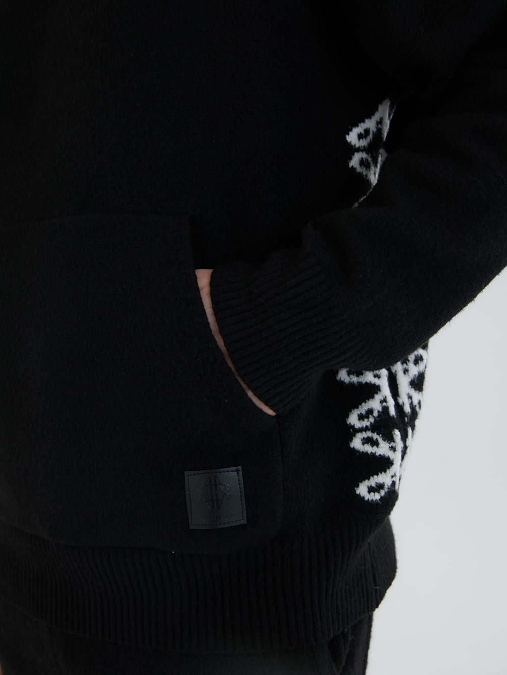 Sudadera negra de punto merino