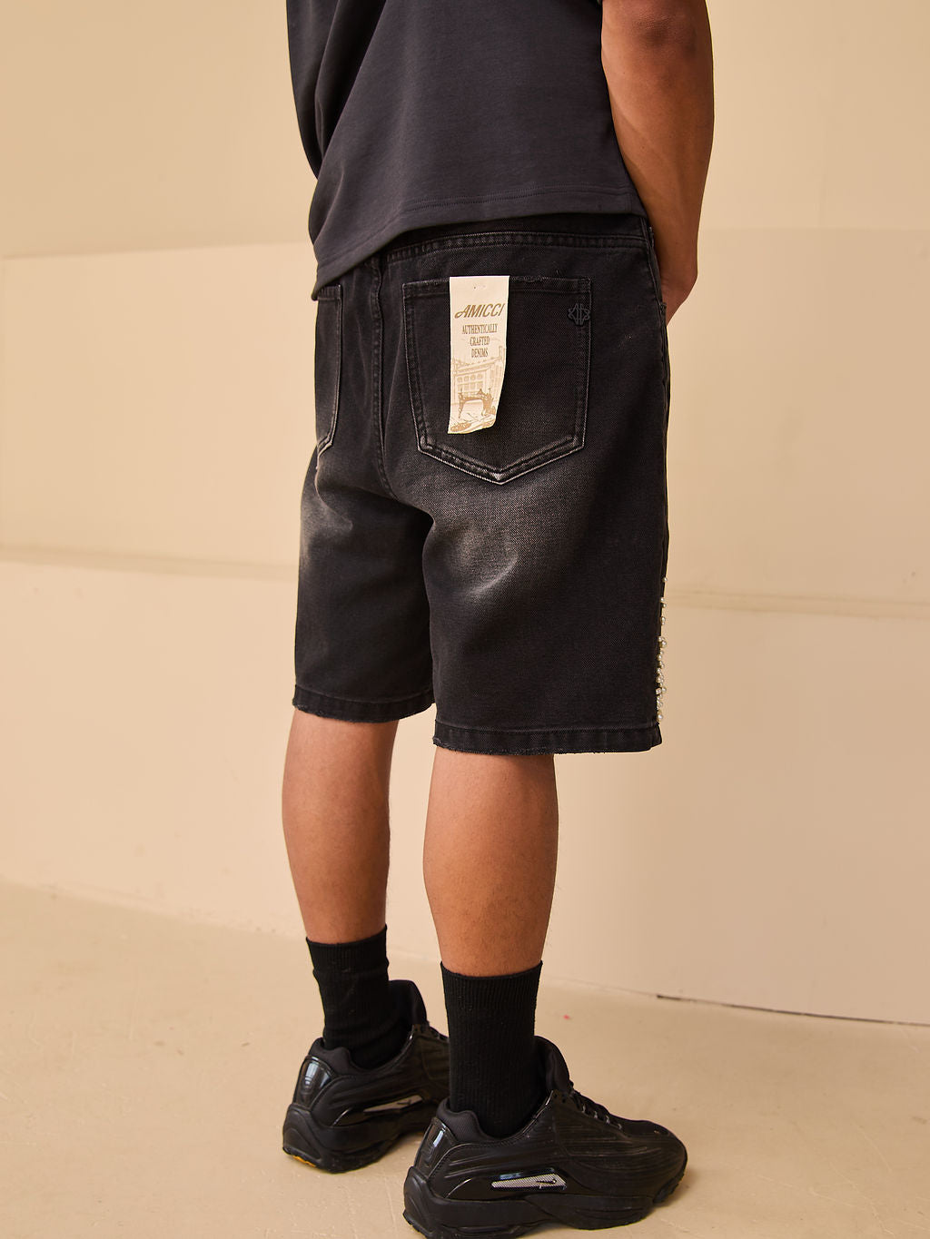 Akoya Perlen Denim-Shorts Schwarz
