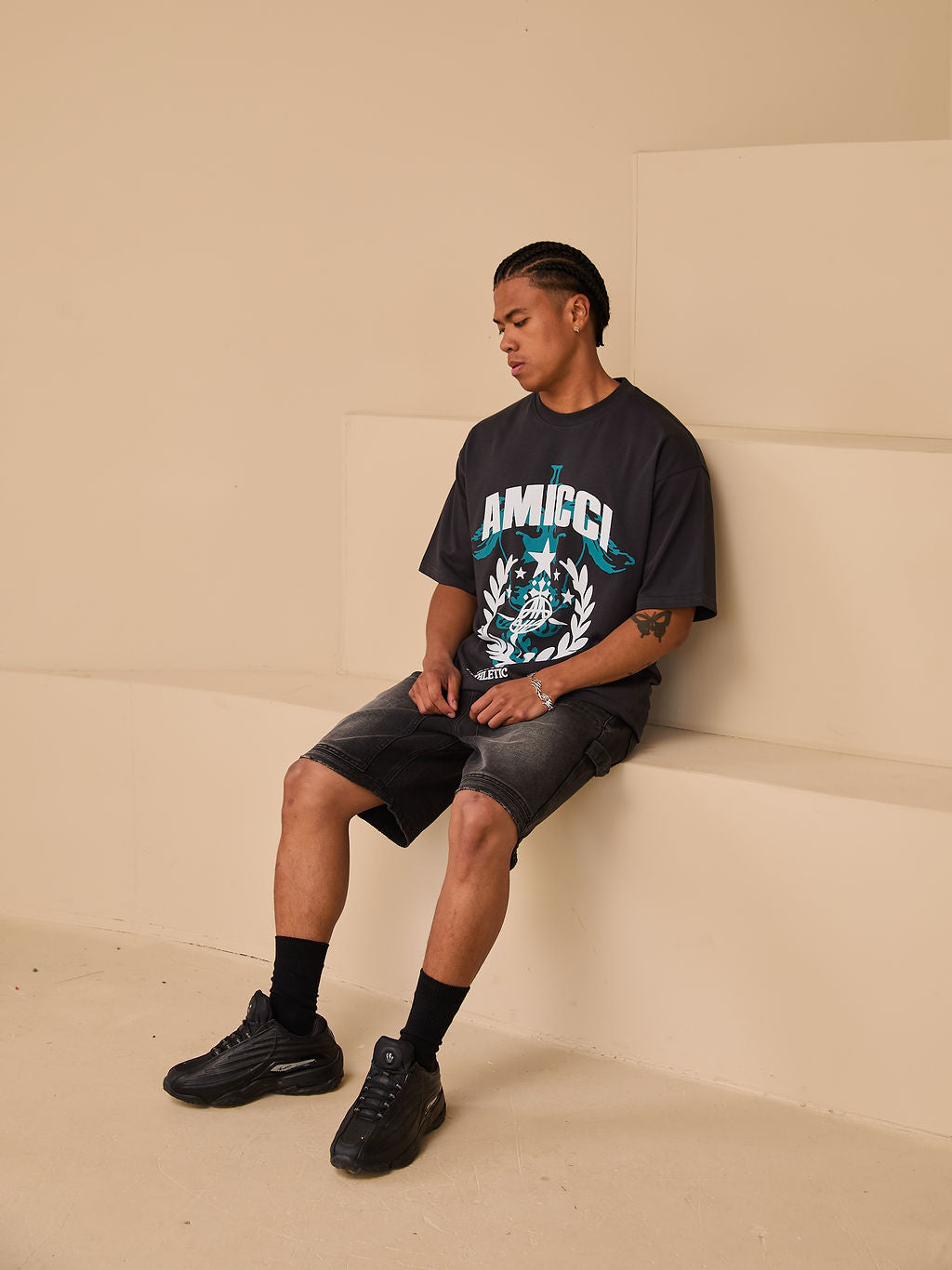 Parade Graphic T Shirt Black