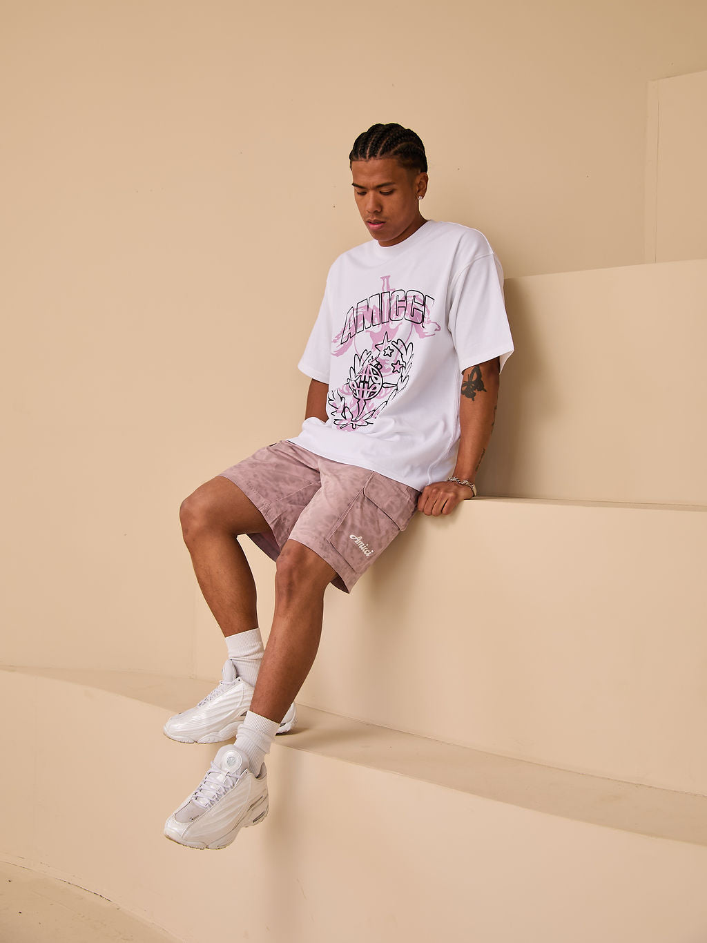 Camiseta Parade con gráfico rosa