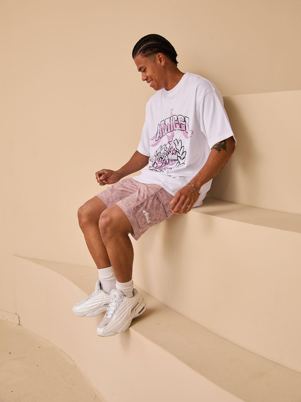 Camiseta Parade con gráfico rosa