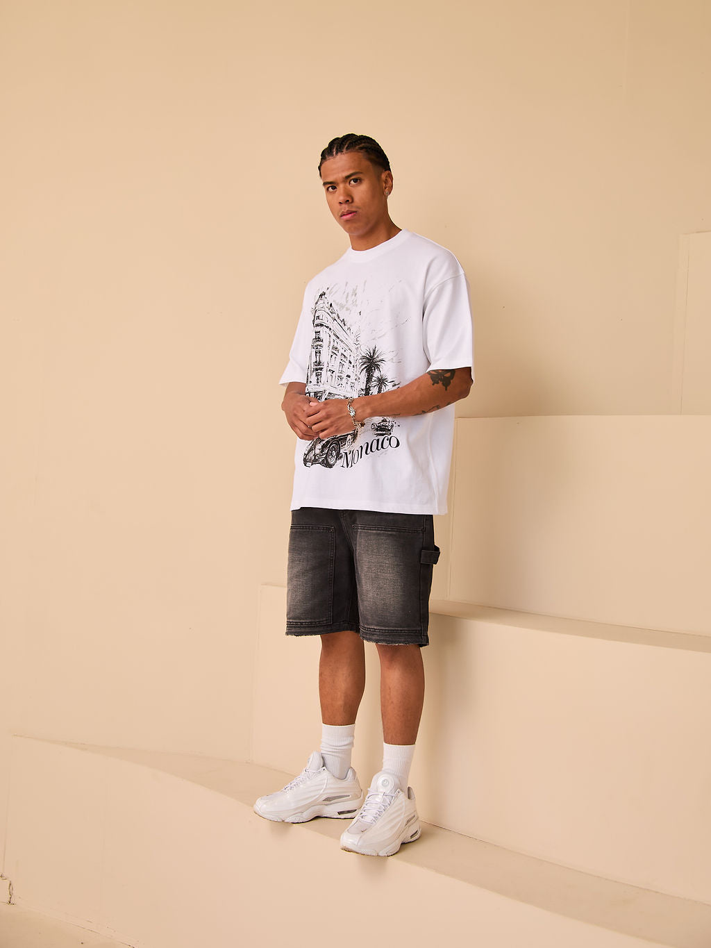 Larvotto White Graphic T Shirt