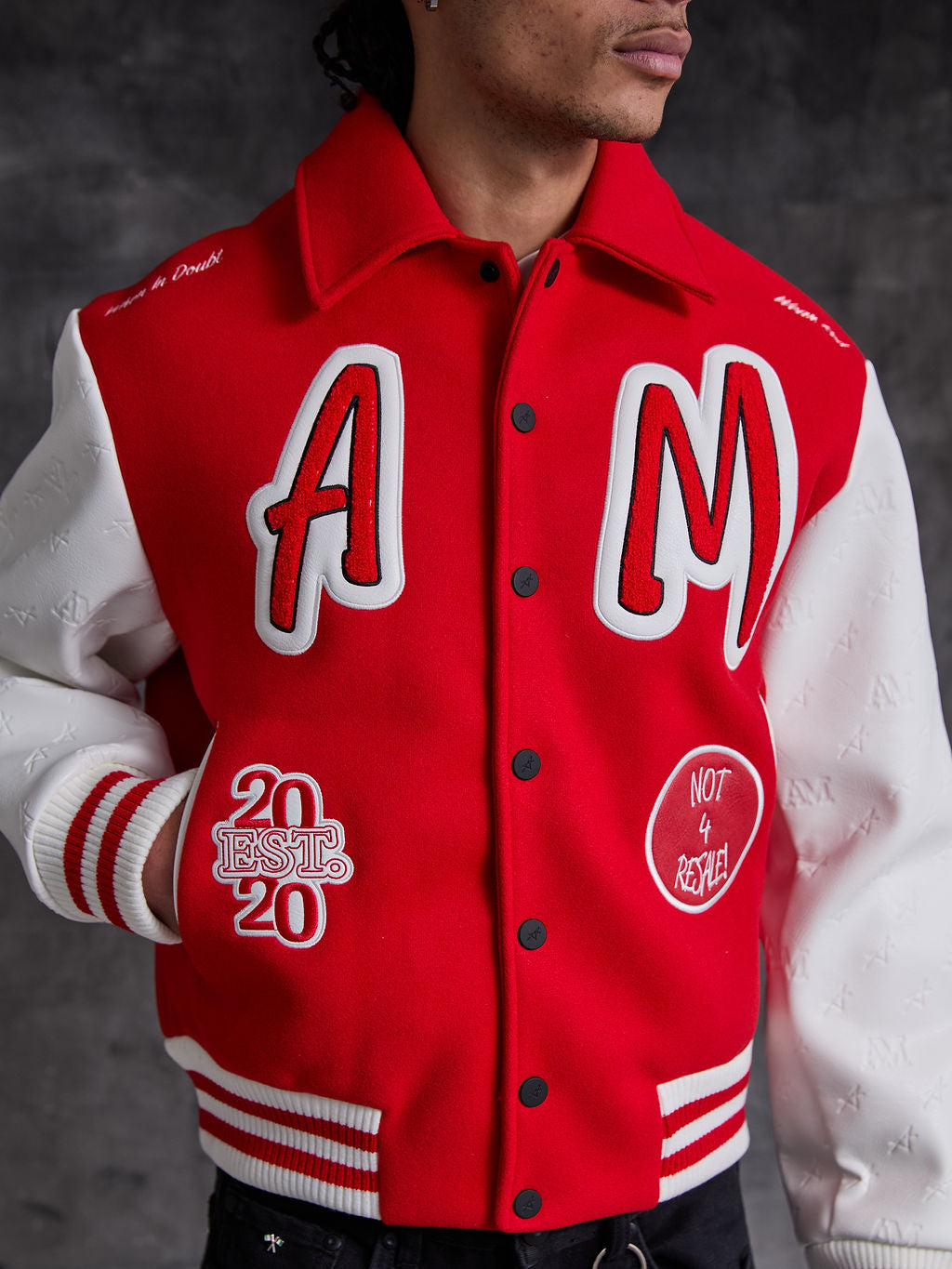 Rouge Varsity-Jacke