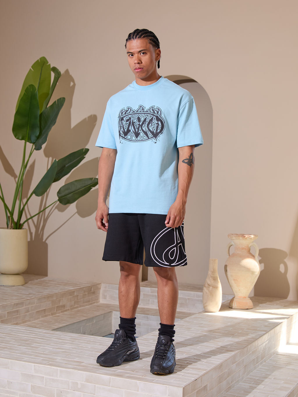 Vallea Graphic T-Shirt Zwart