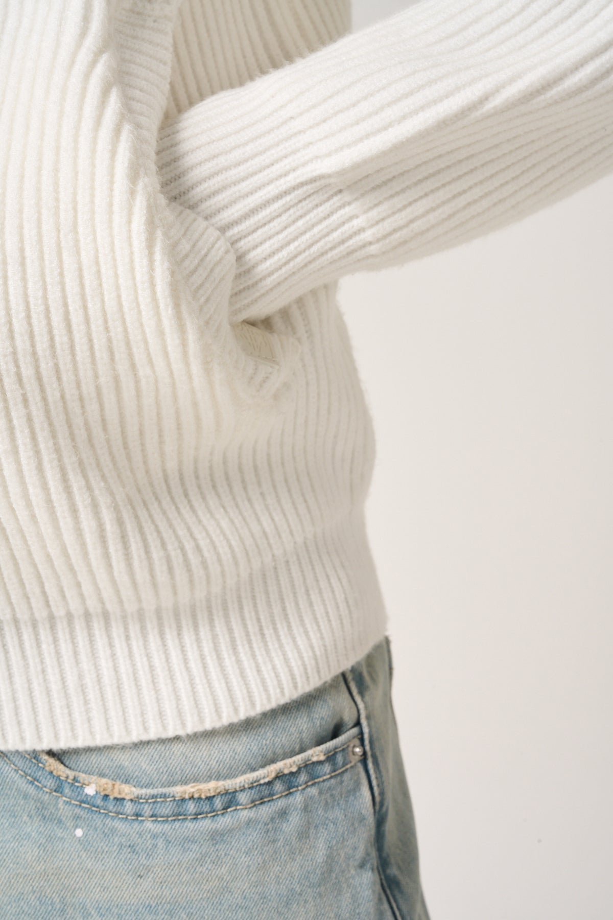 Mesa Ribbed Zip-Through Sweater White
