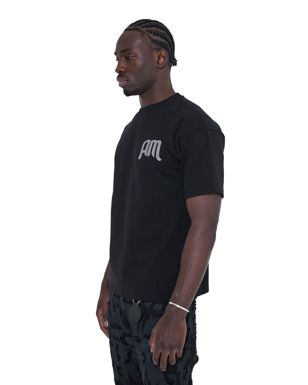 Onesta Black T Shirt