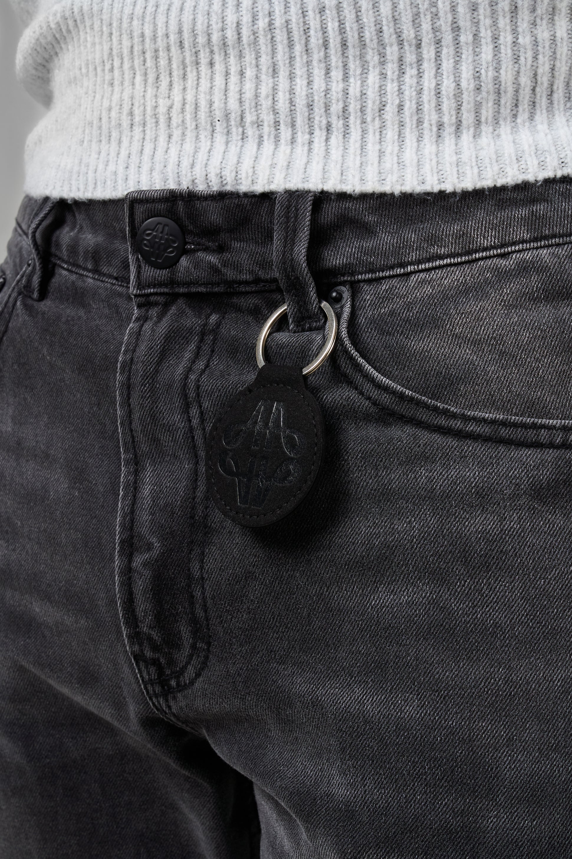 Givona gewaschene schwarze Schlagjeans