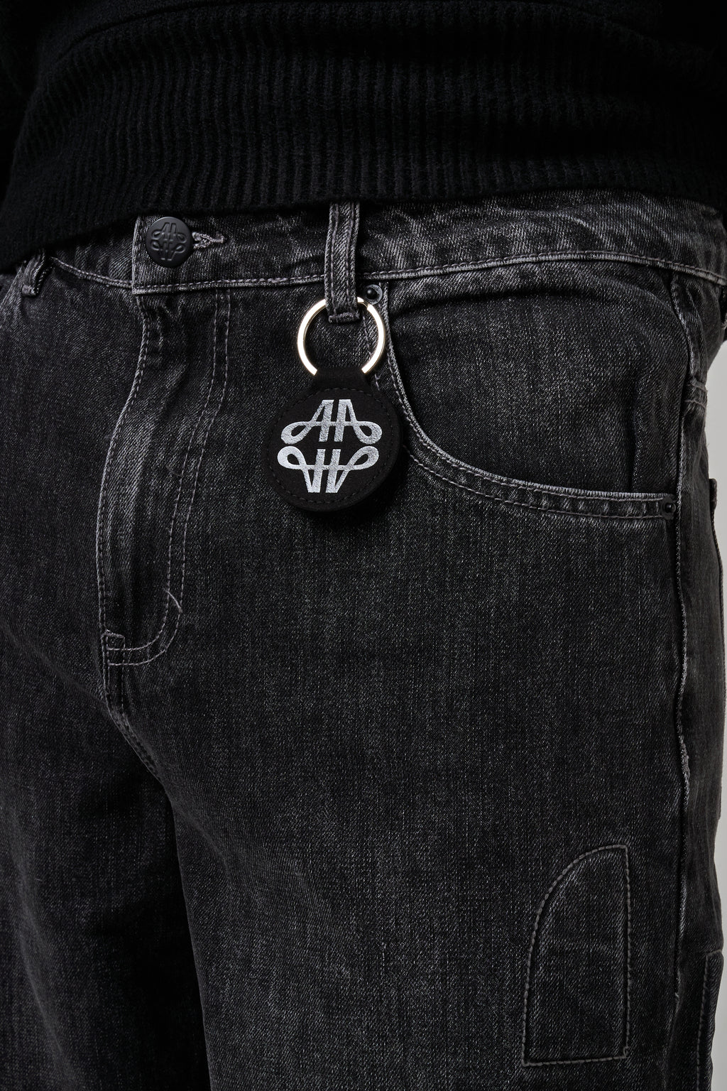 Generiere blaue Baggy-Jeans